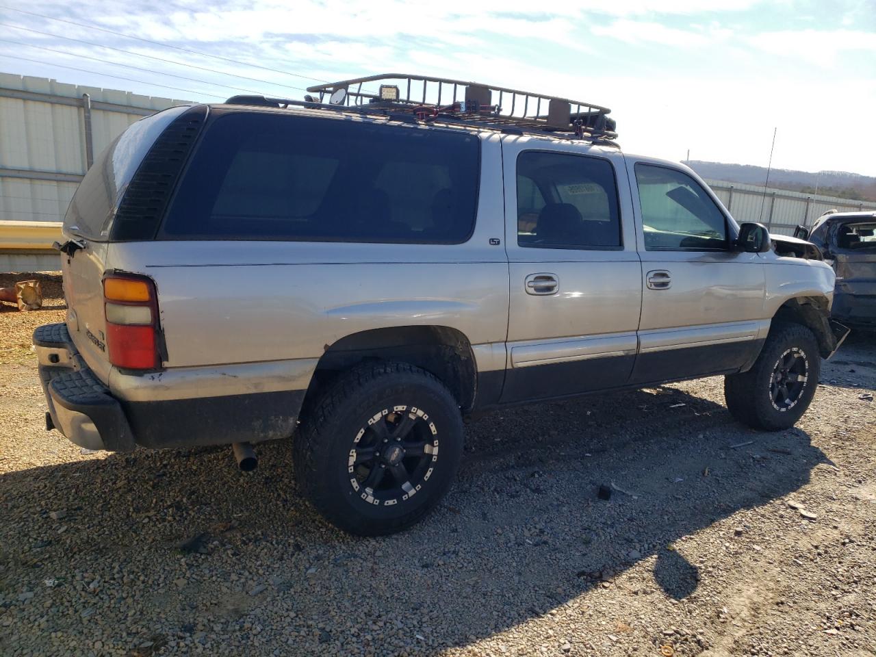 2002 Chevrolet Suburban - Image 3