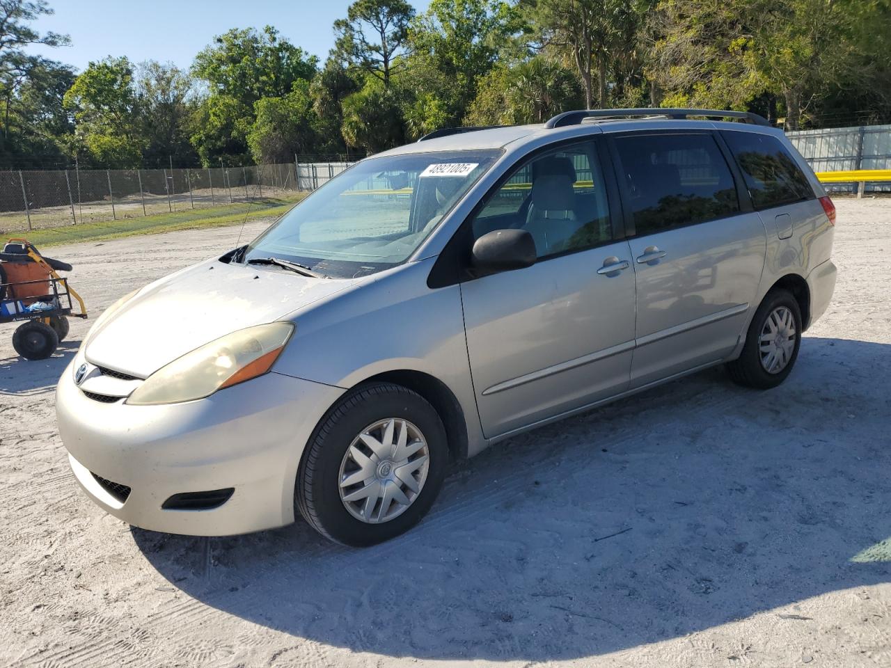 2006 Toyota Sienna - Image 1