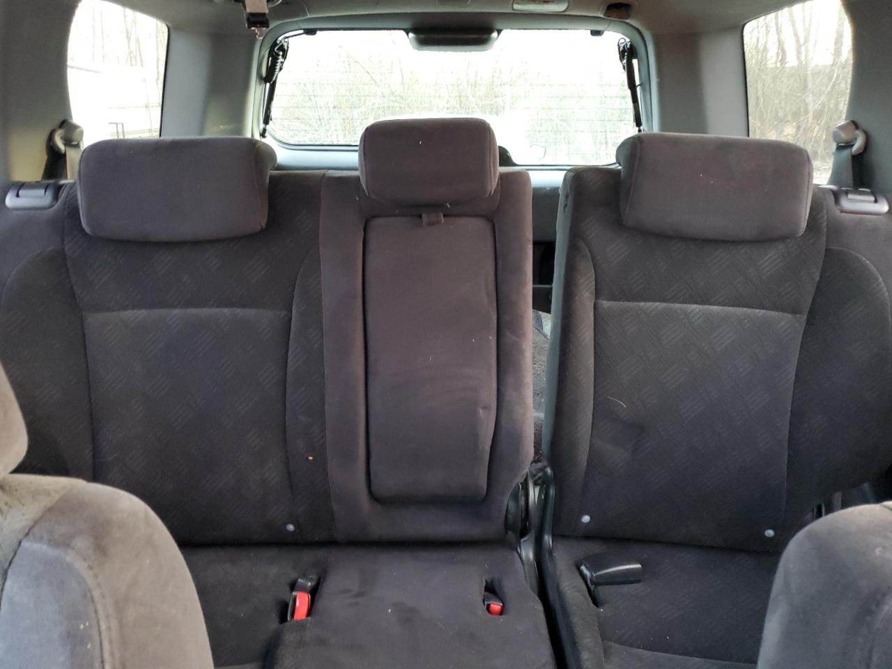 2005 Honda CR-V - Image 10