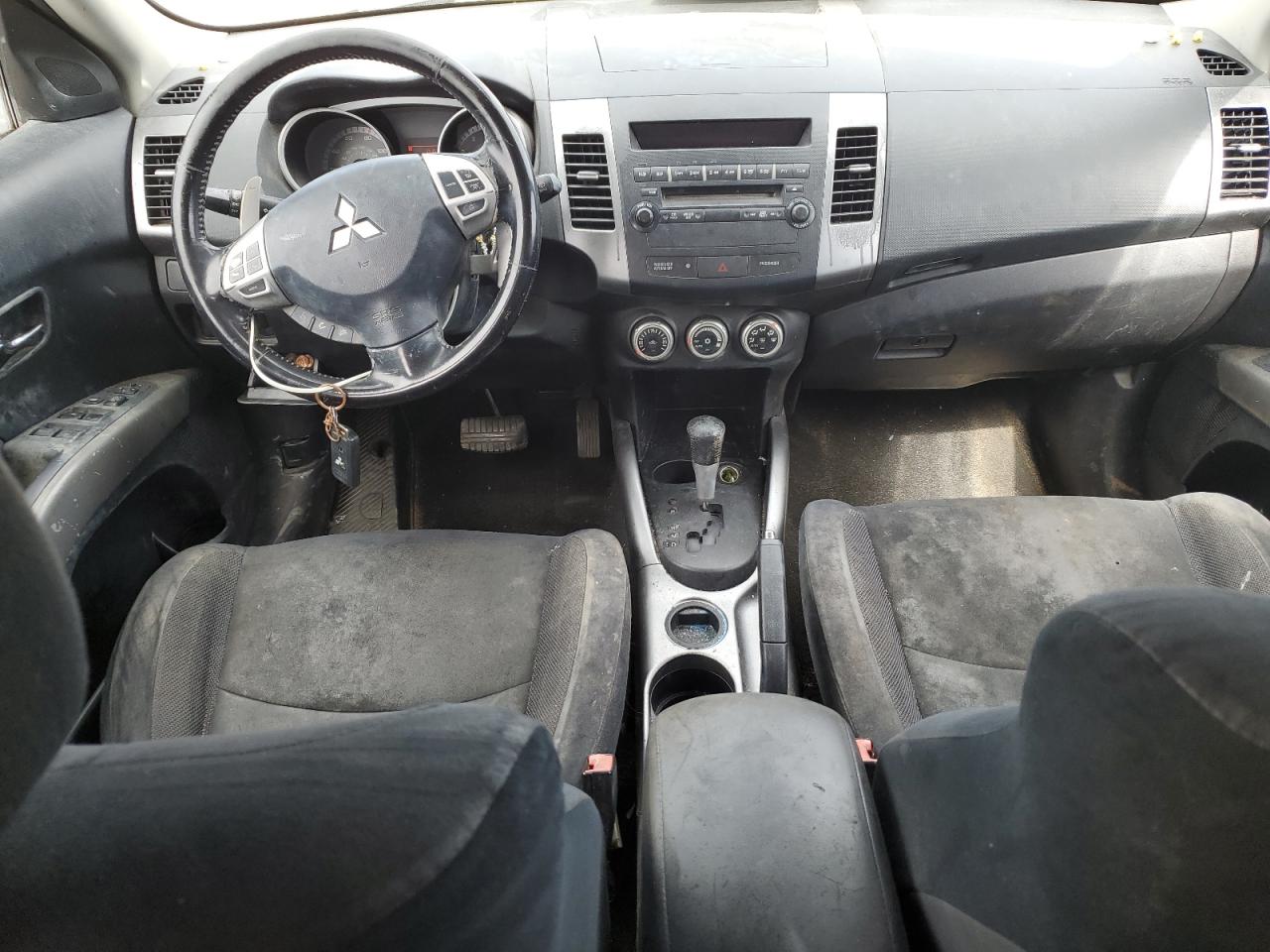 2008 Mitsubishi Outlander - Image 8