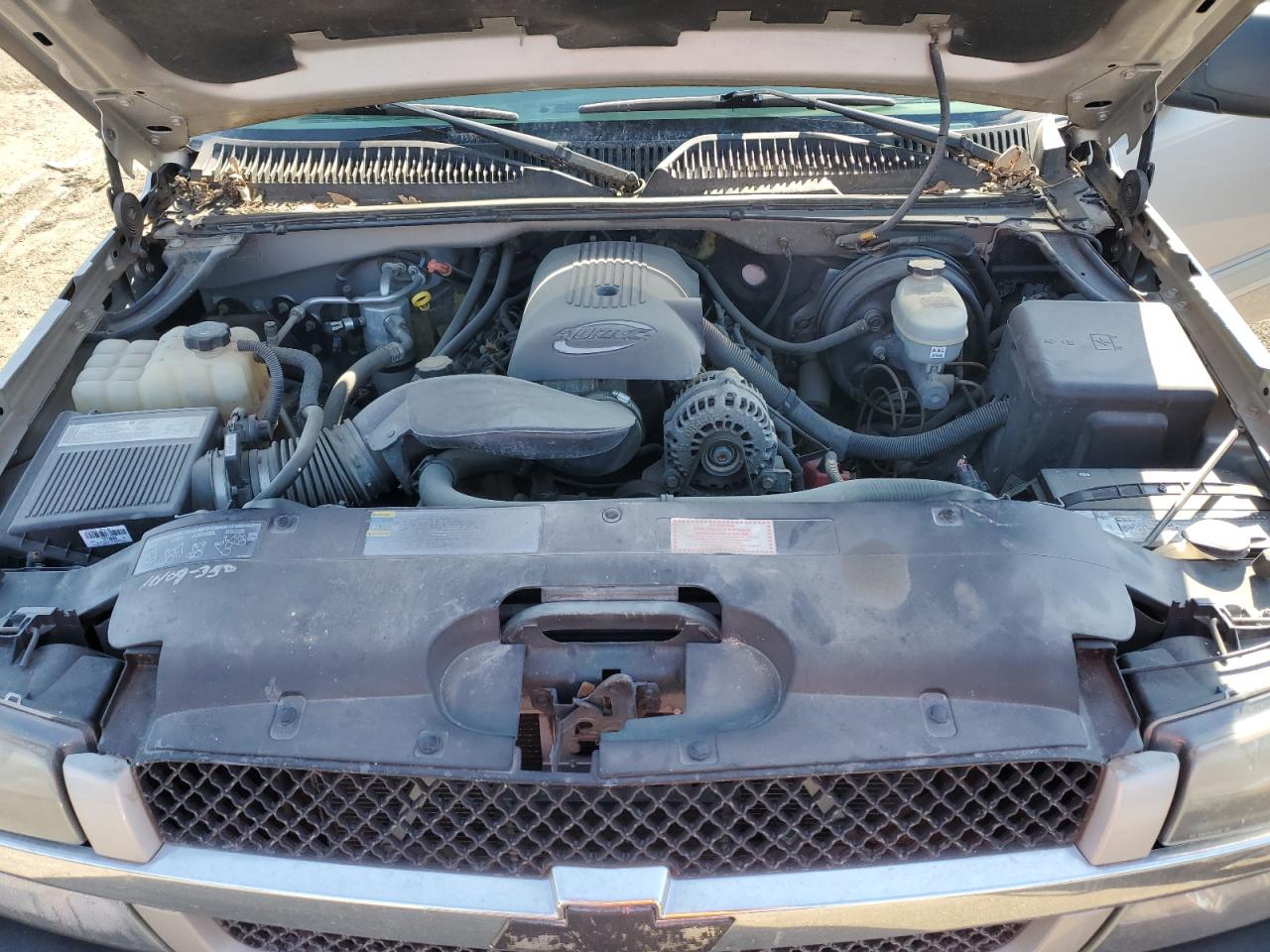 2005 Chevrolet Silverado - Image 11