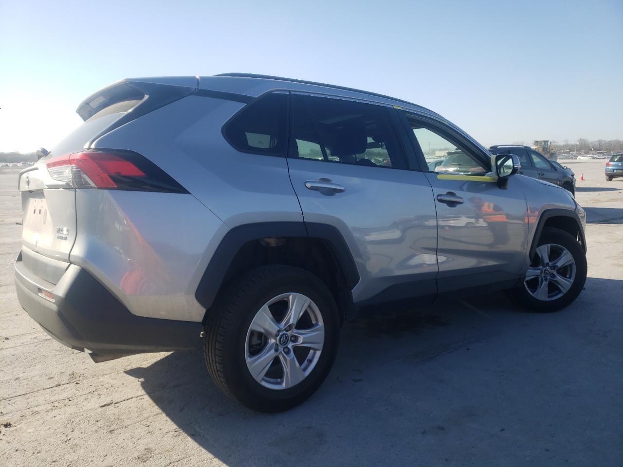 2019 Toyota RAV 4 - Image 3