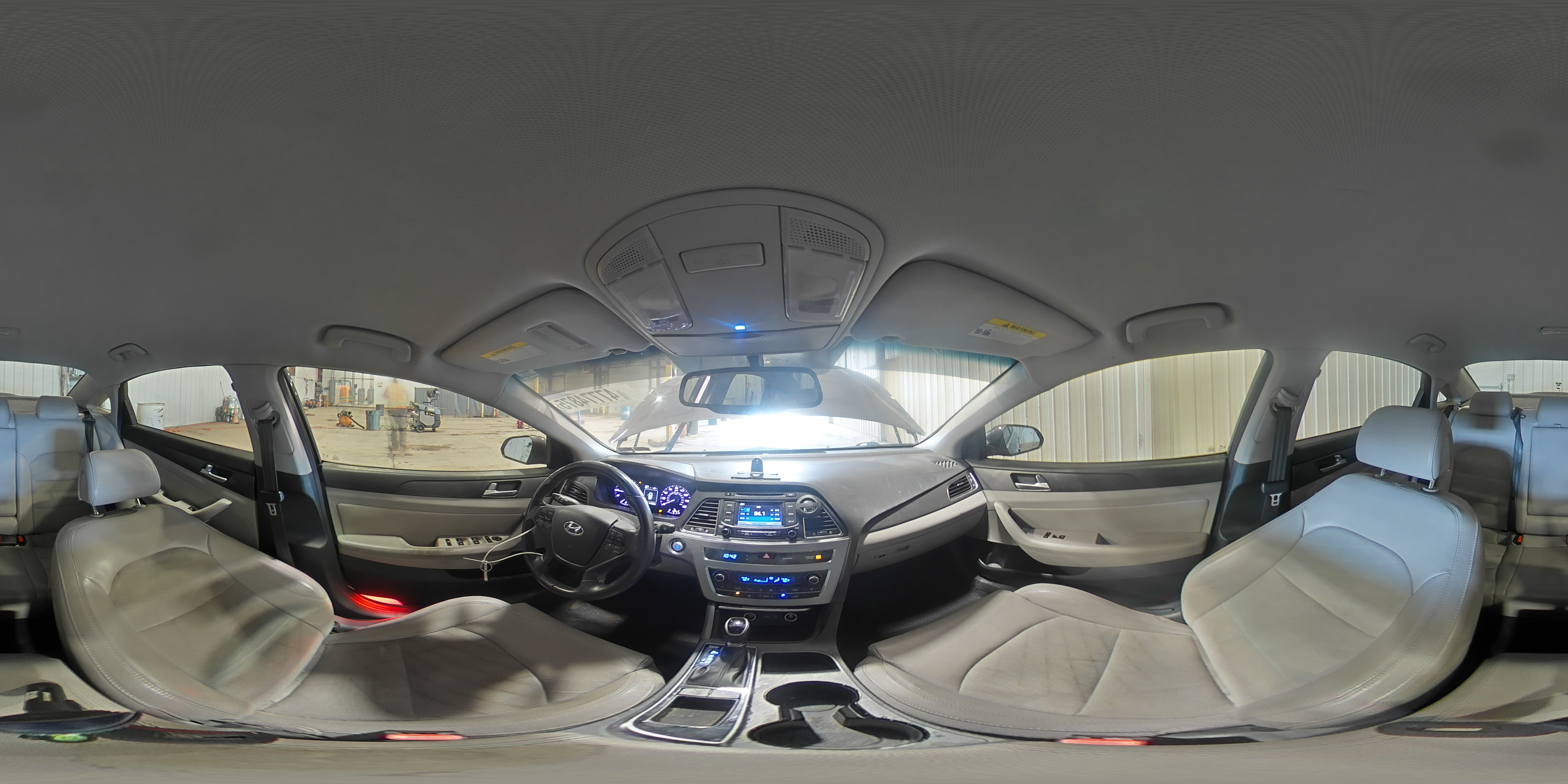 2015 Hyundai Sonata - Image 14
