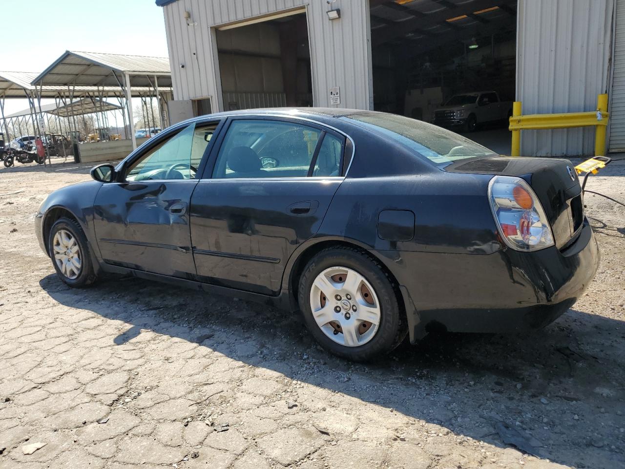 2004 Nissan Altima - Image 2