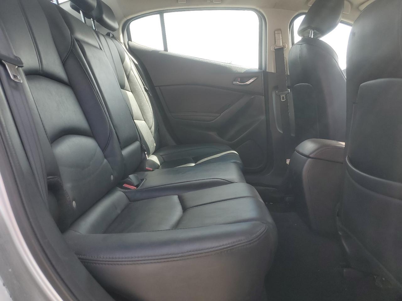 2018 Mazda 3 - Image 10