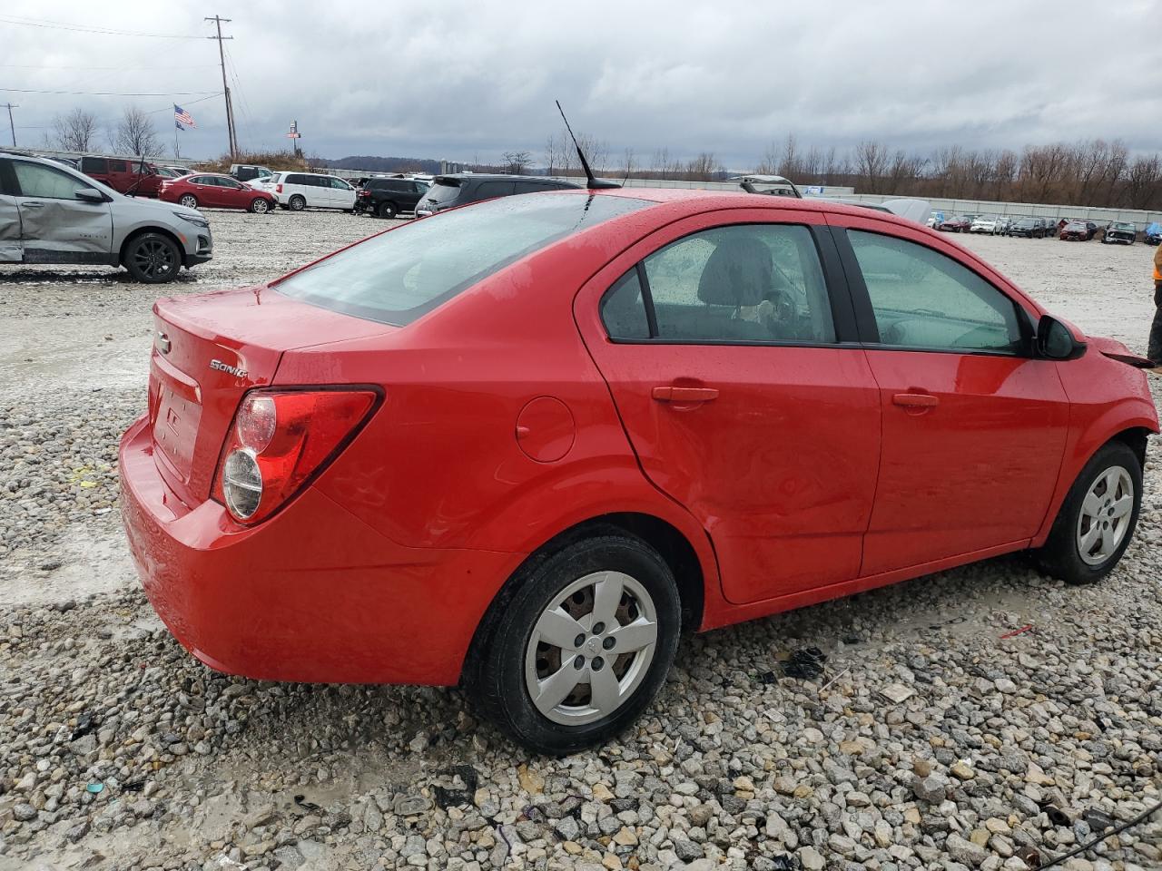 2013 Chevrolet Sonic - Image 3