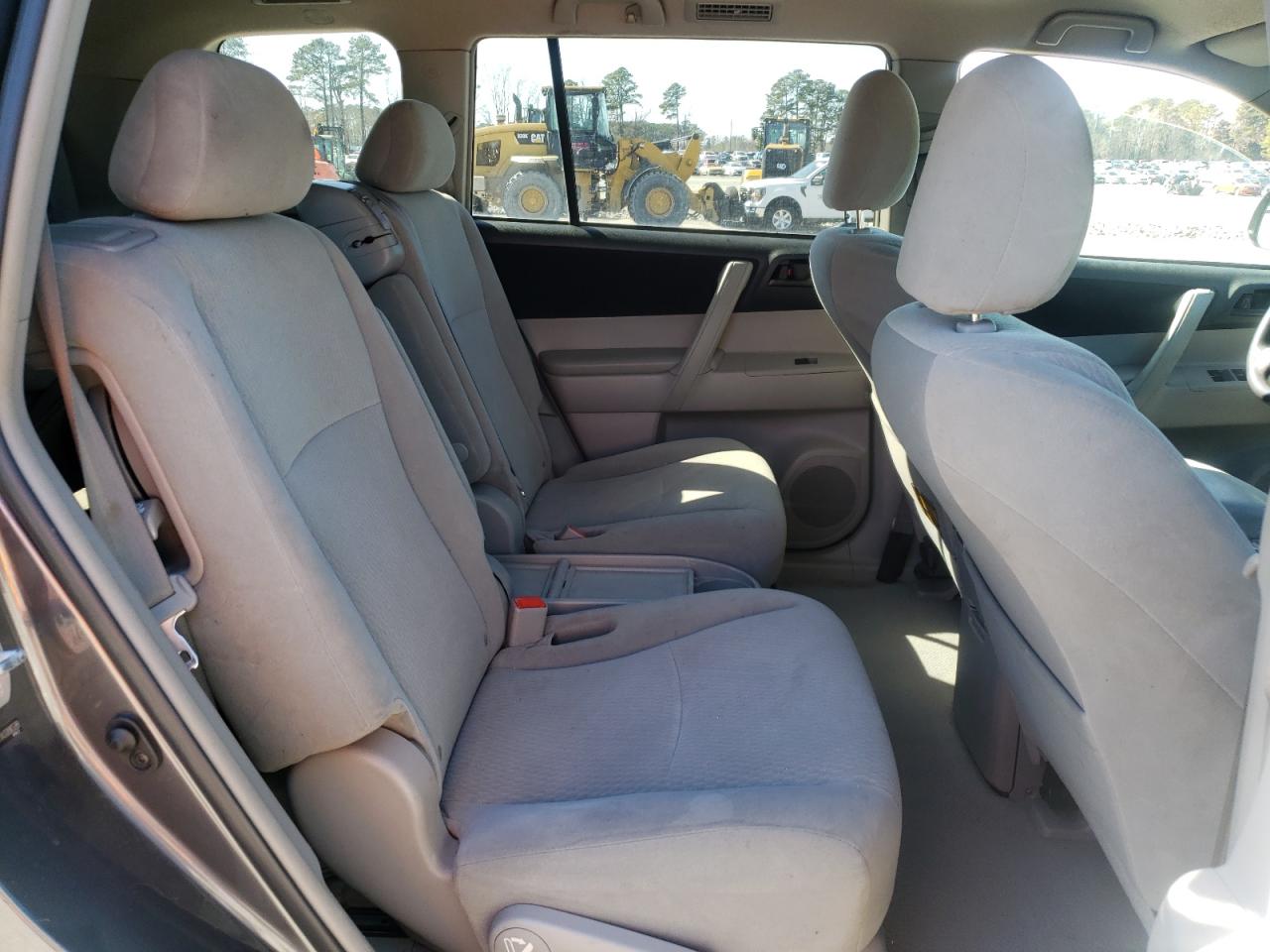 2010 Toyota Highlander - Image 11