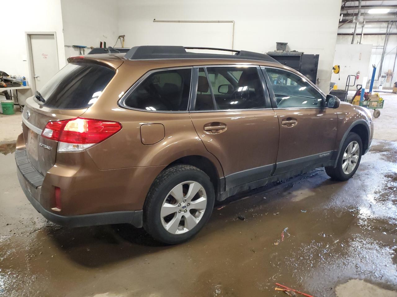 2011 Subaru Outback - Image 3