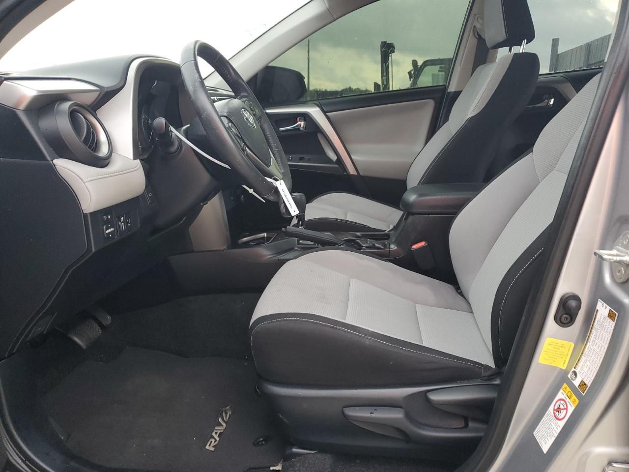 2018 Toyota RAV 4 - Image 7