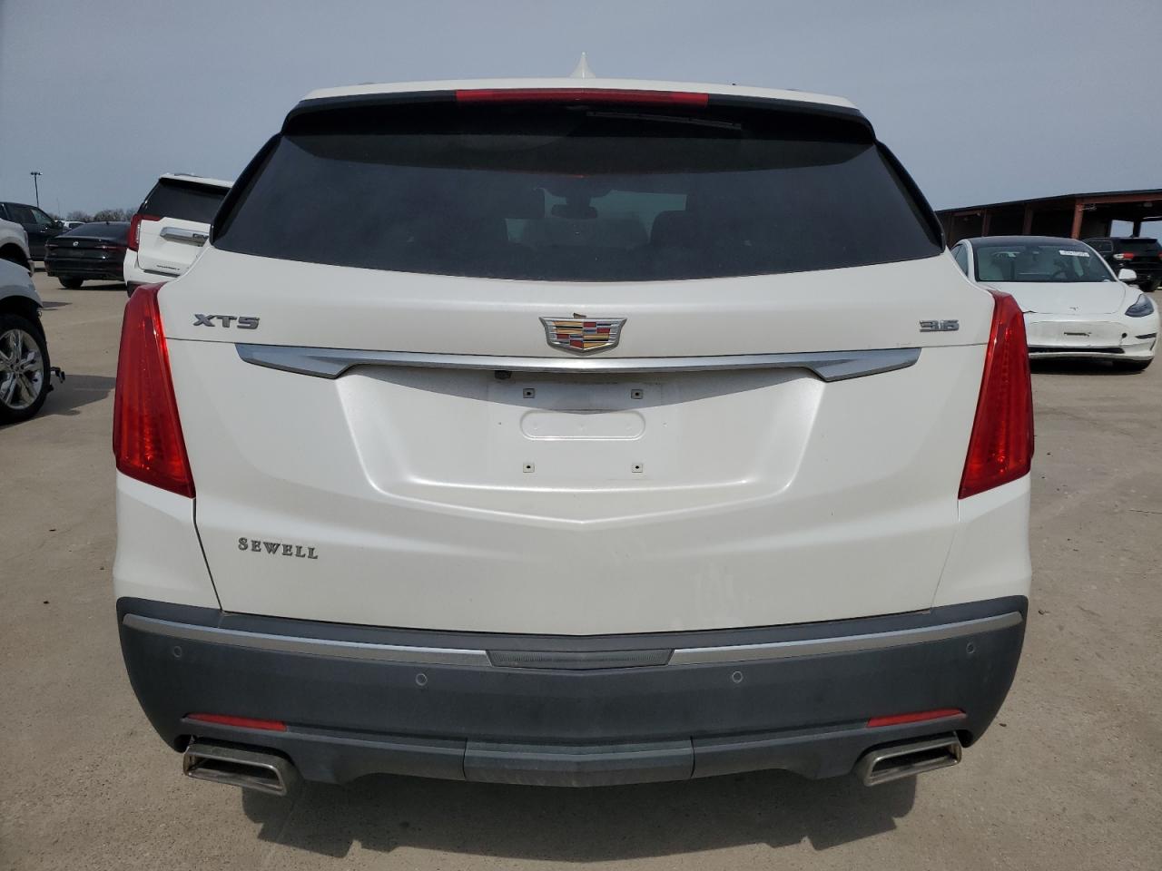 2019 Cadillac XT5 - Image 6