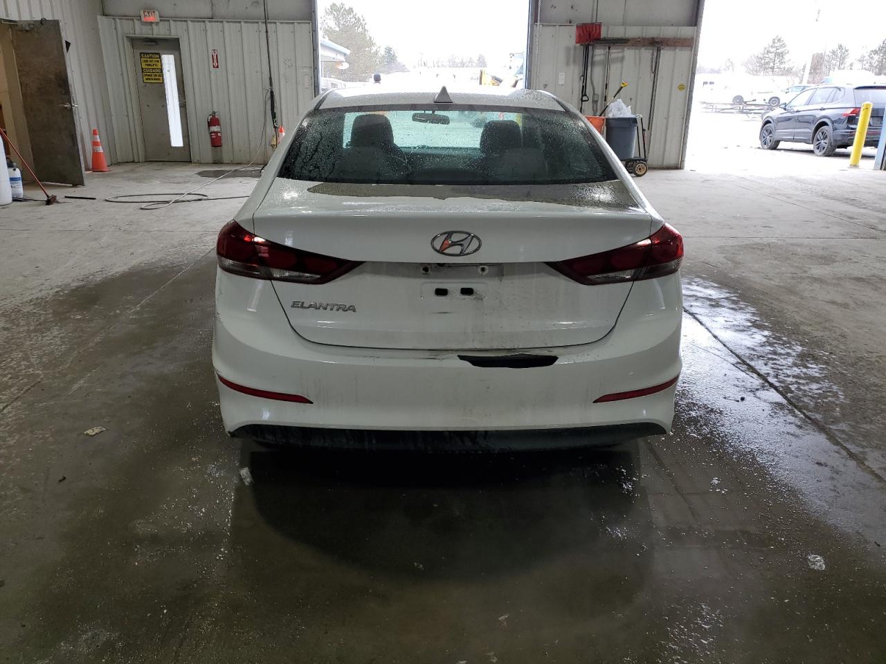 2017 Hyundai Elantra - Image 6