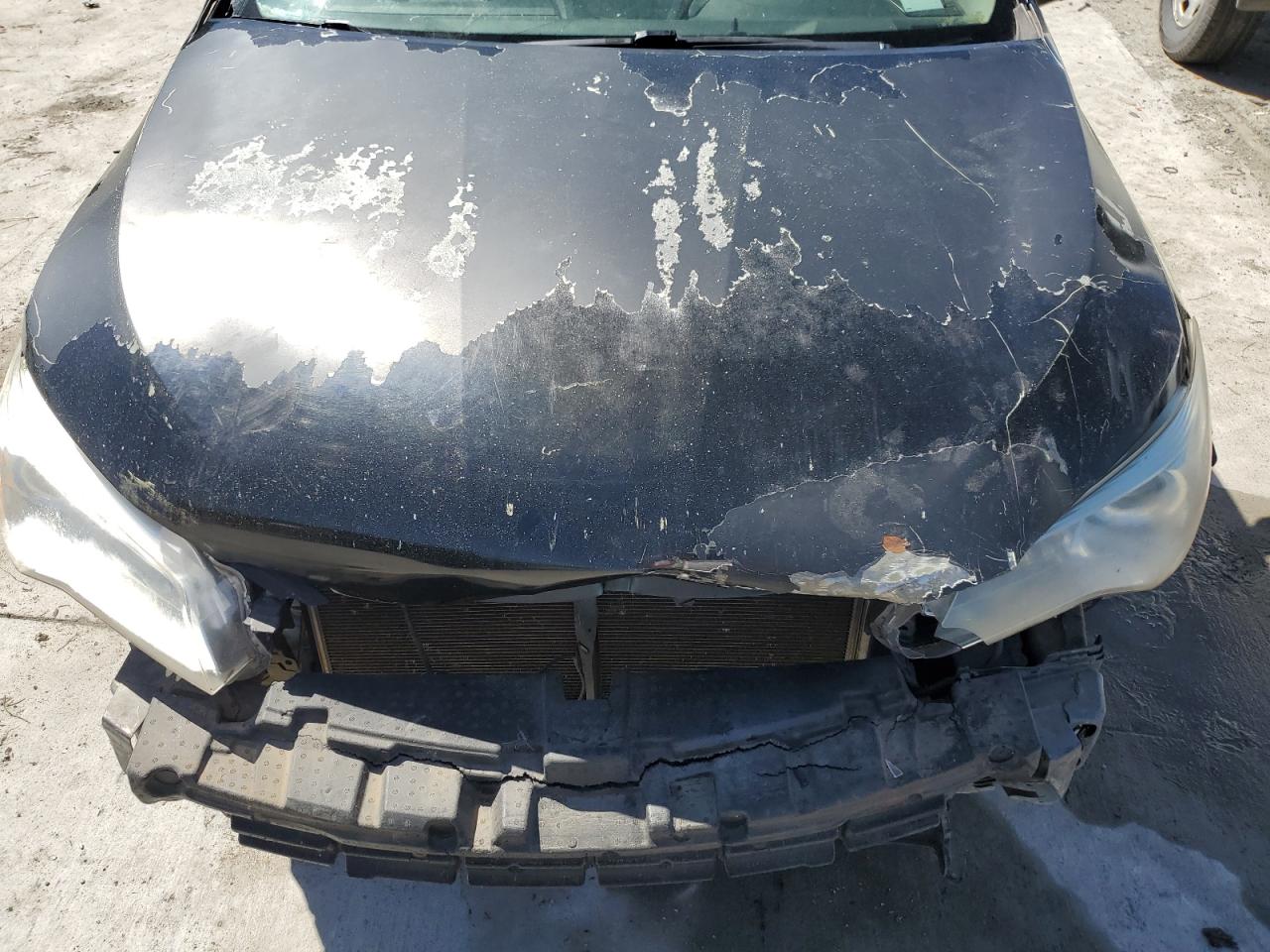 2015 Toyota Camry - Image 11