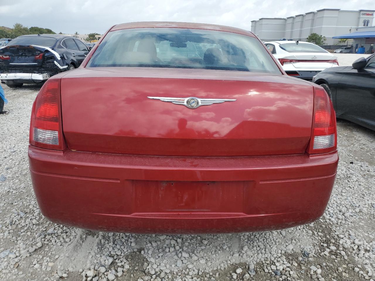 2007 Chrysler 300 - Image 6