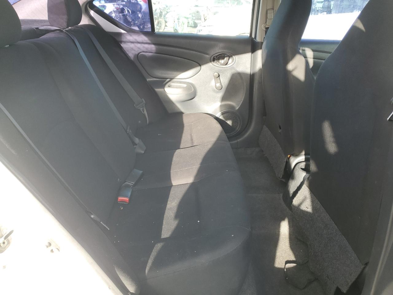 2015 Nissan Versa - Image 10