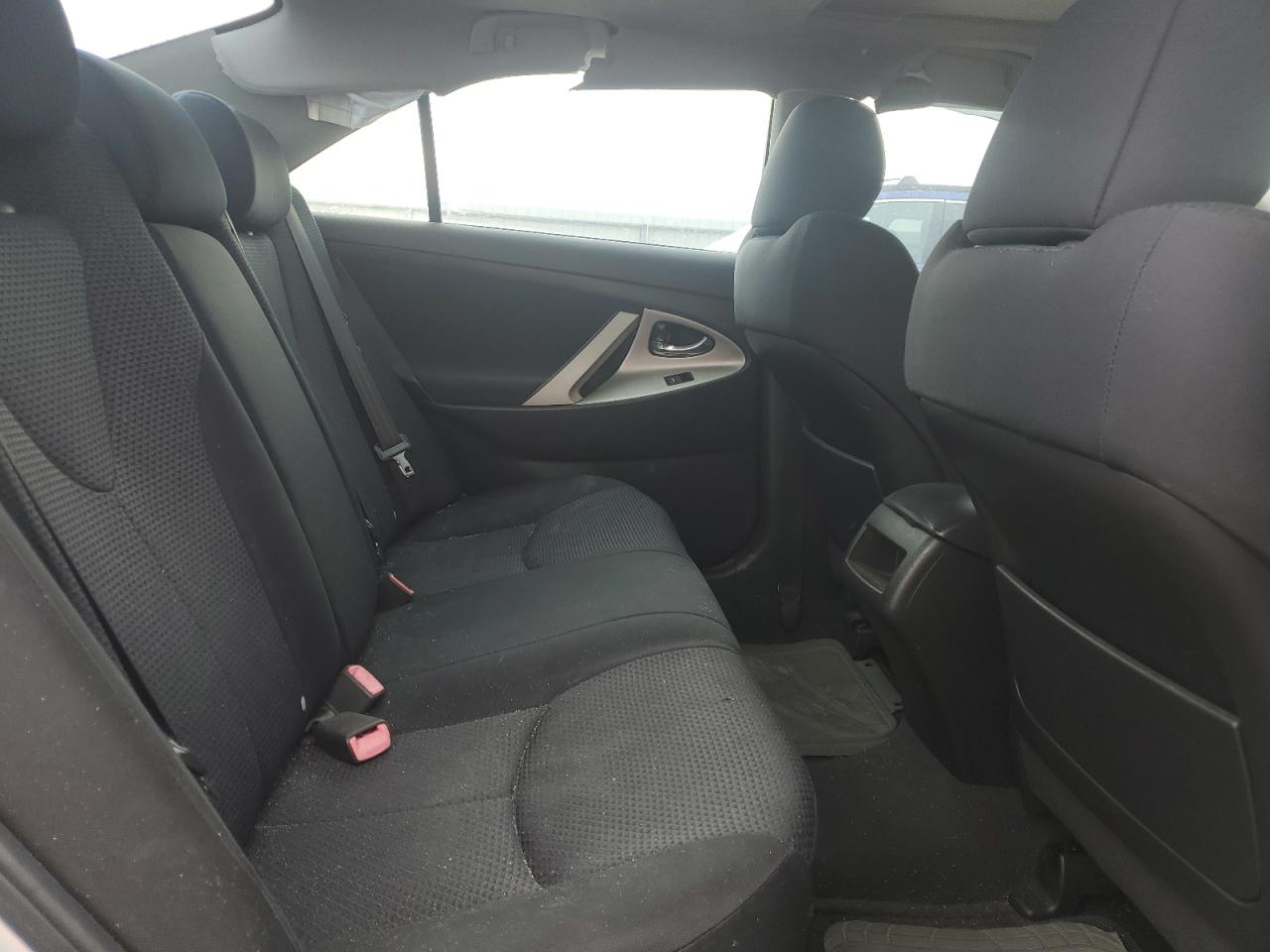 2011 Toyota Camry - Image 10
