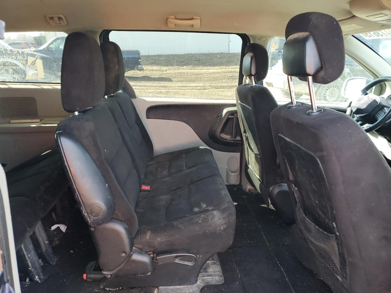 2014 Dodge Caravan - Image 11