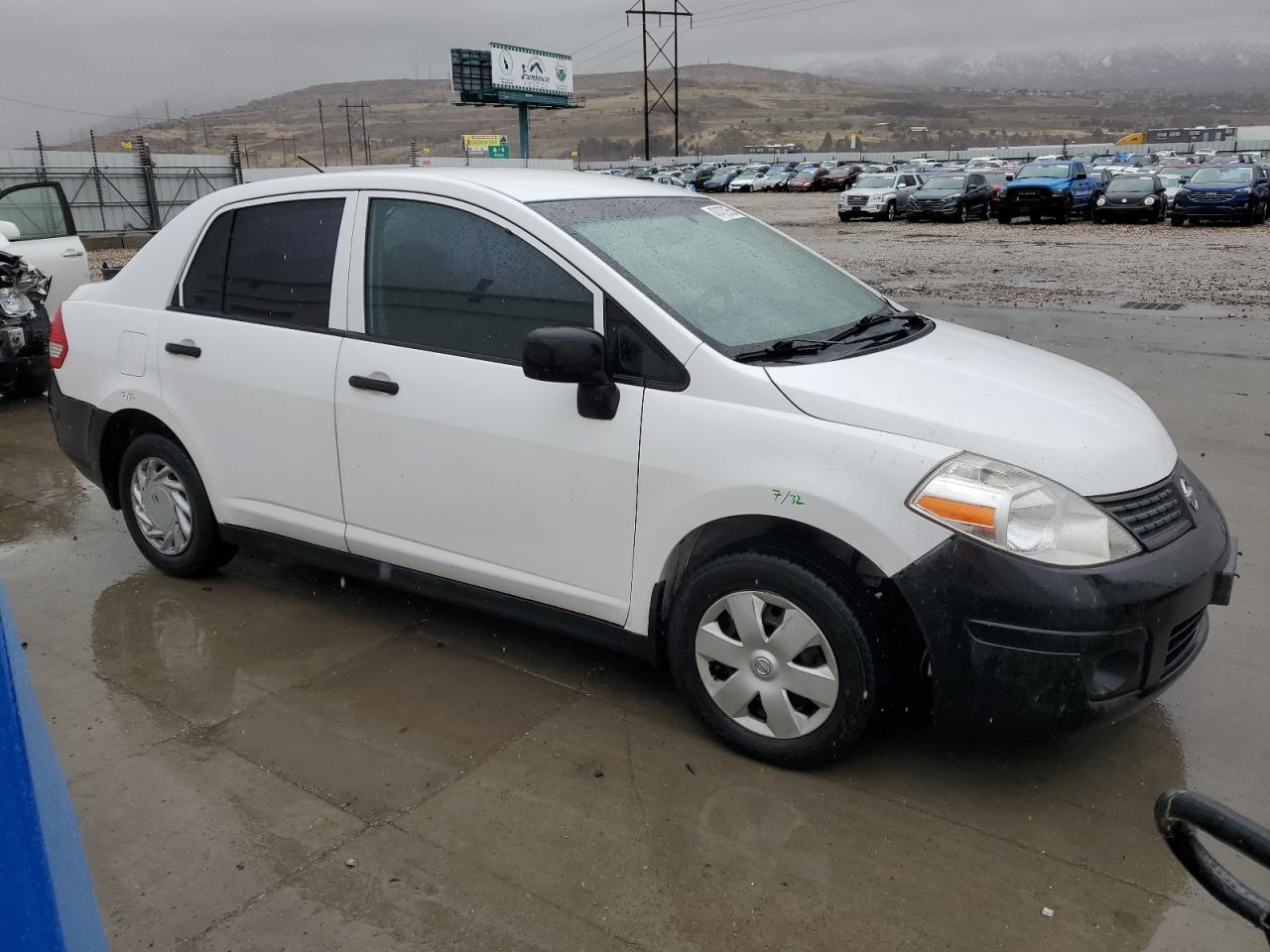 2011 Nissan Versa - Image 4