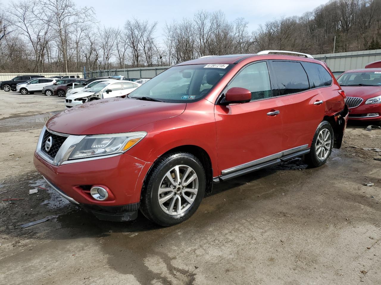 2015 Nissan Pathfinder - Image 1