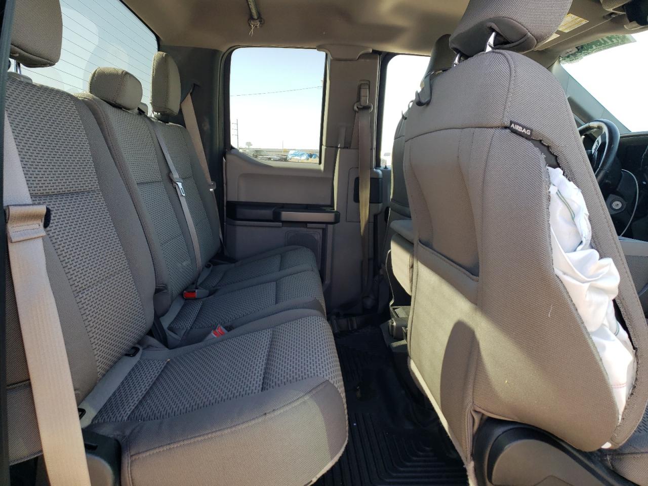 2015 Ford F-150 - Image 10