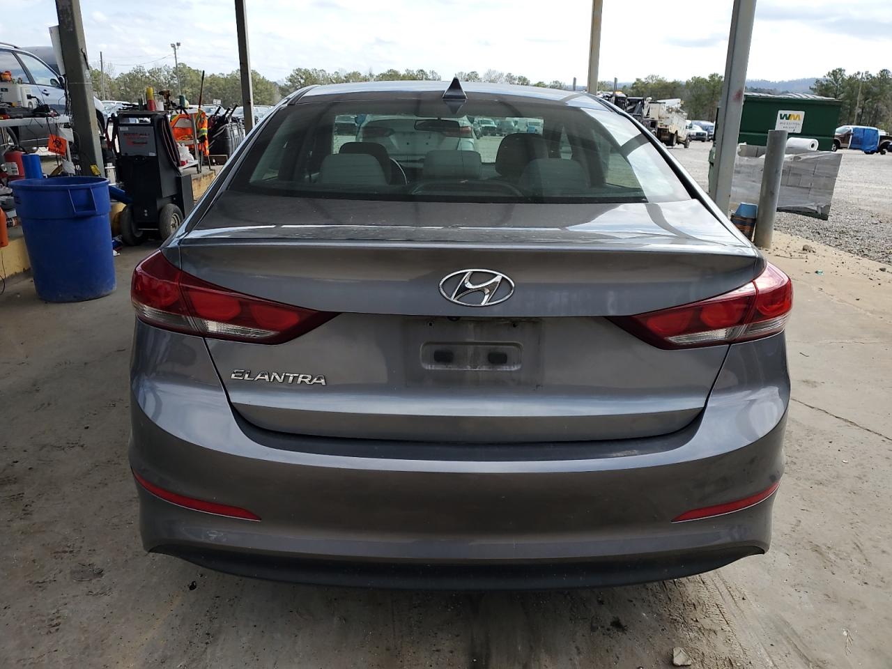 2018 Hyundai Elantra - Image 6