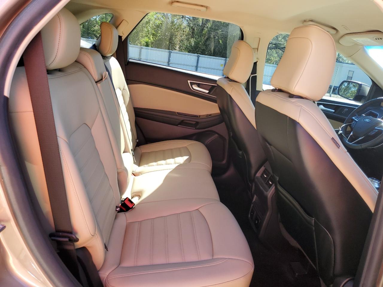 2020 Ford Edge - Image 11