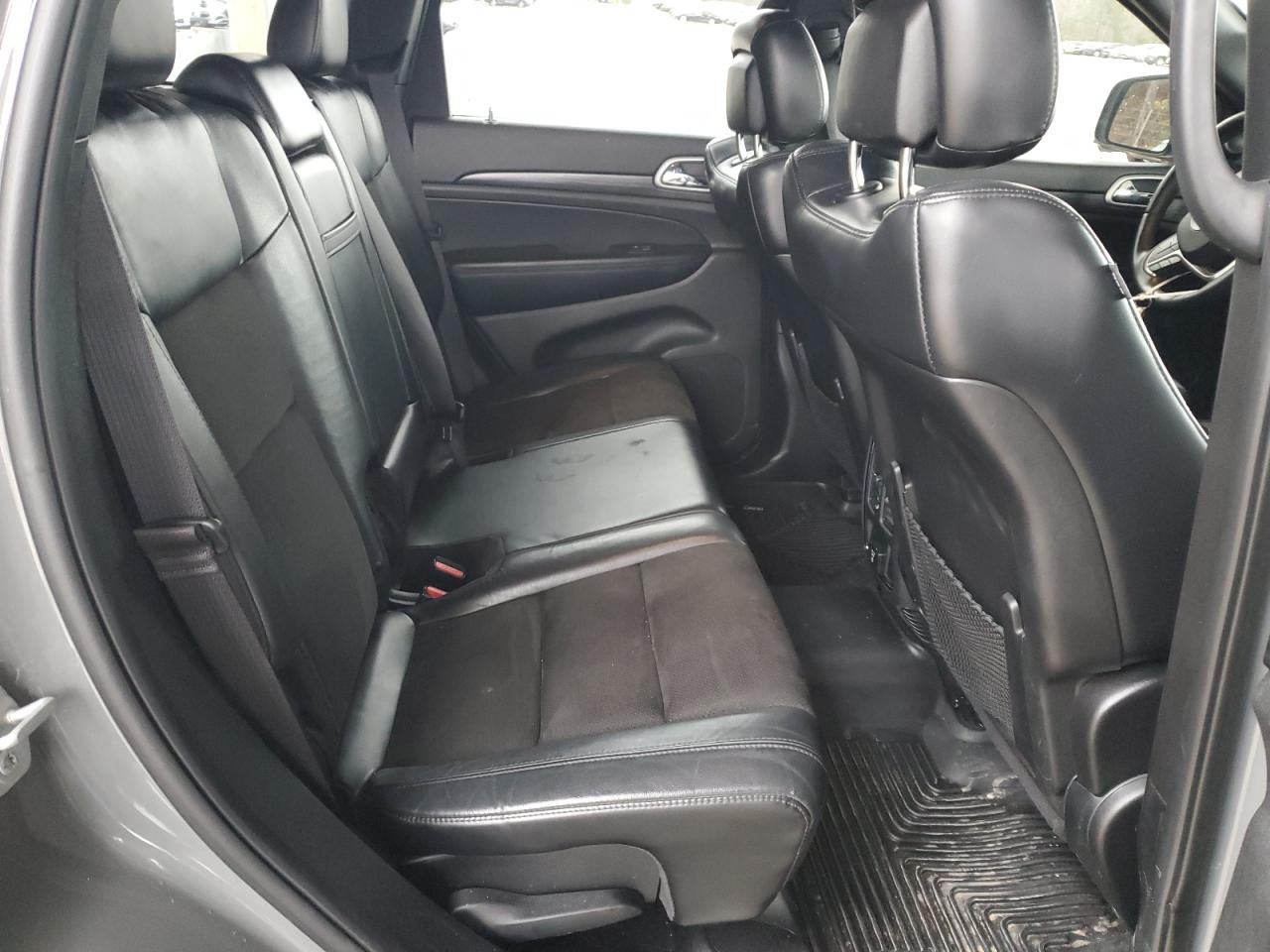 2019 Jeep Grand Cherokee - Image 10