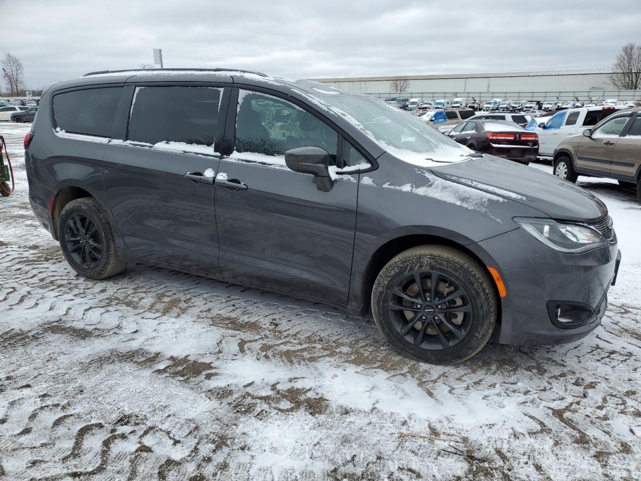 2020 Chrysler Pacifica - Image 4