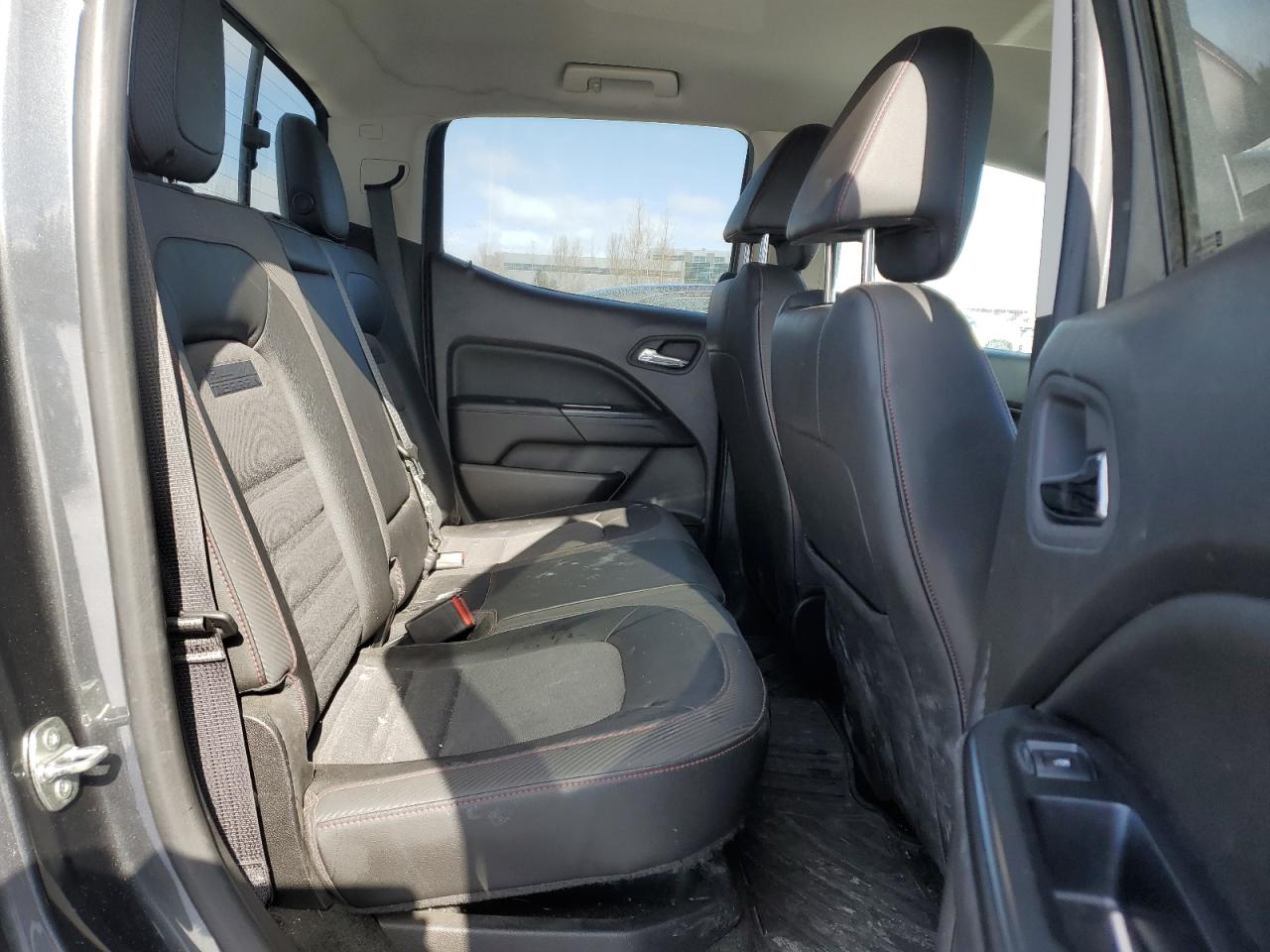 2016 GMC Canyon - Image 10