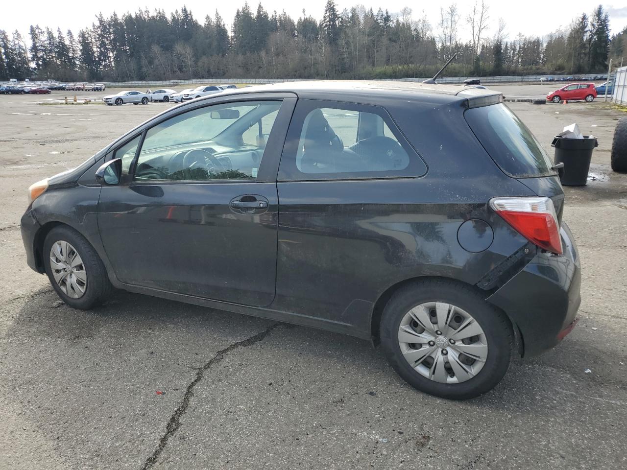 2012 Toyota Yaris - Image 2