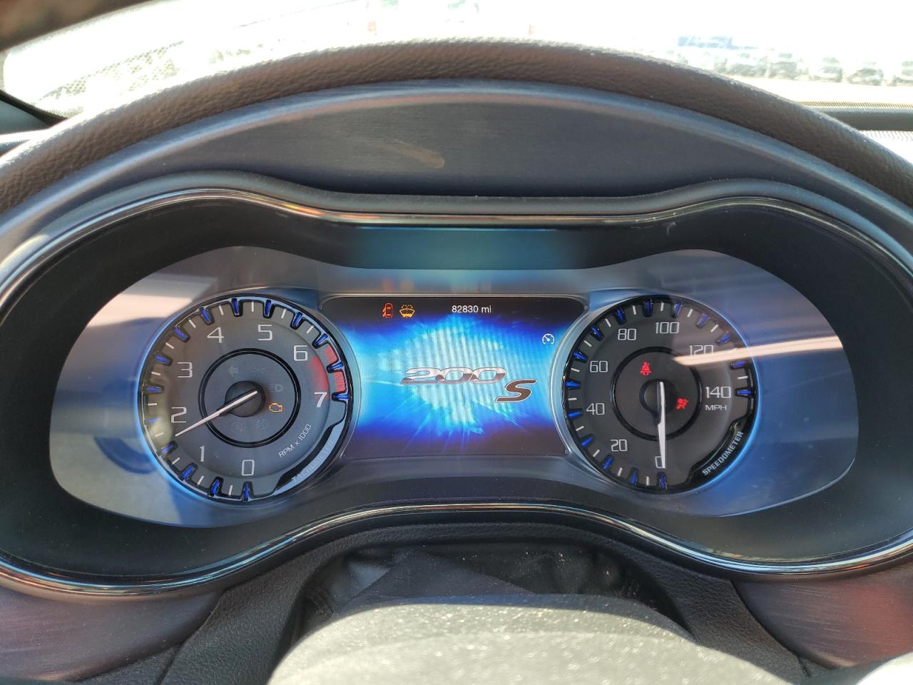 2015 Chrysler 200 - Image 9
