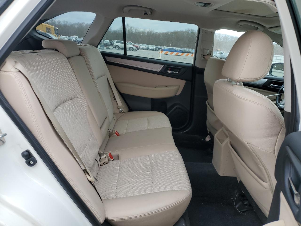 2015 Subaru Outback - Image 11