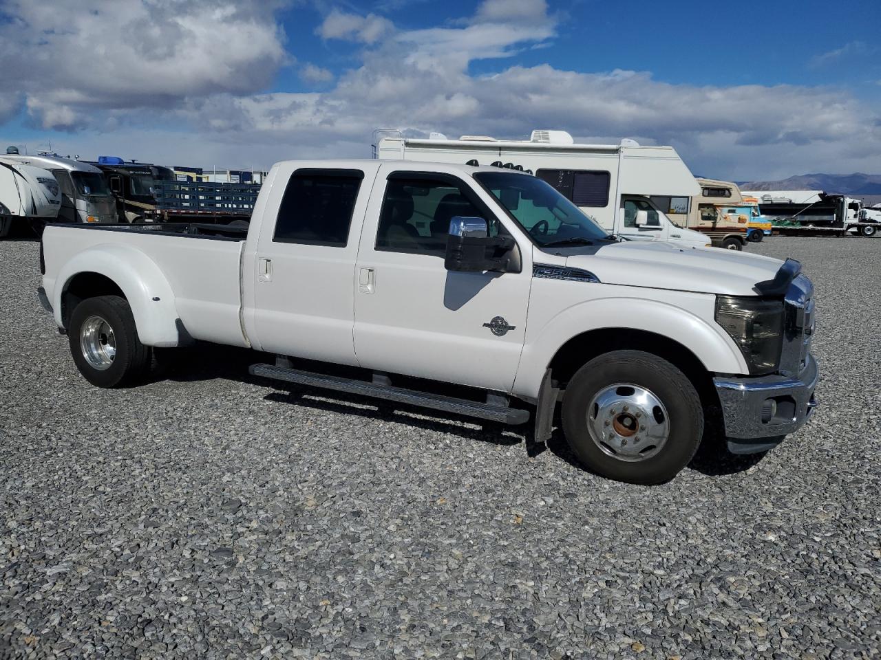 2011 Ford F350 - Image 4