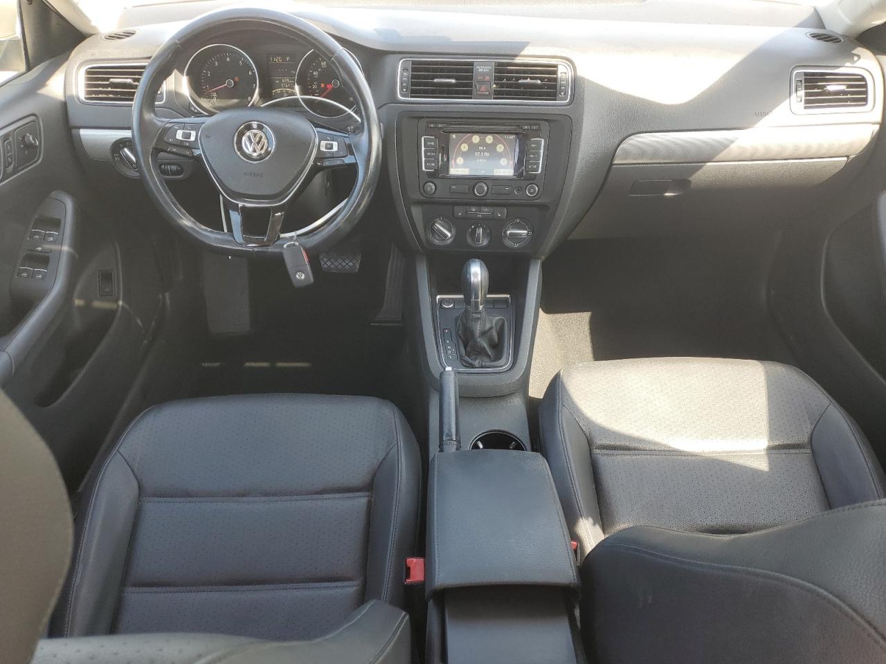 2015 Volkswagen Jetta - Image 8
