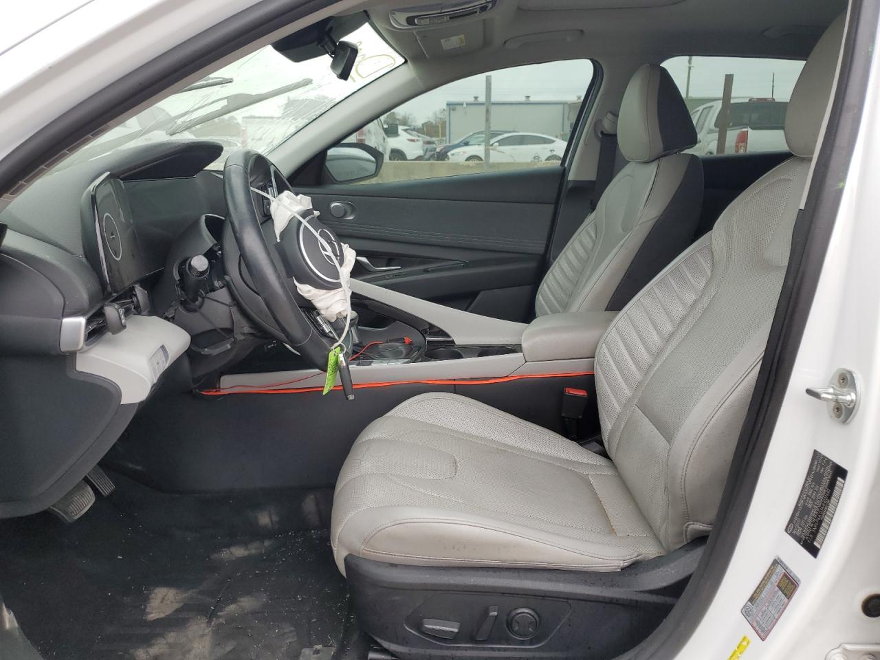 2021 Hyundai Elantra - Image 7