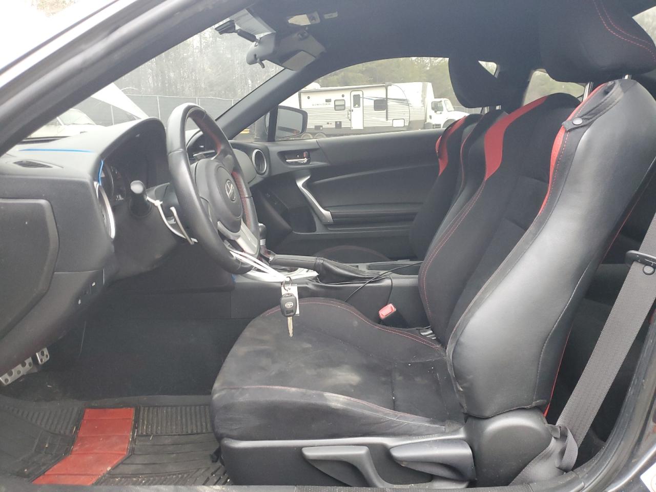 JF1ZNAA1XG8703502 TOYOTA SCION 2016