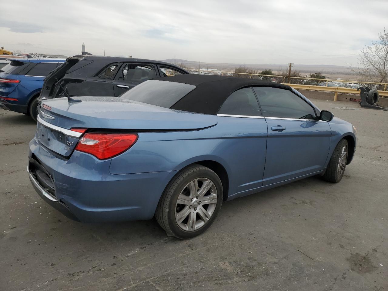 2011 Chrysler 200 - Image 3