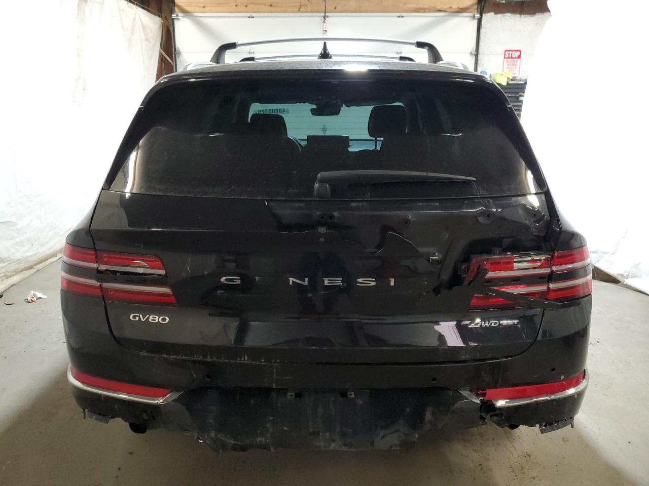 2023 Genesis GV80 - Image 6