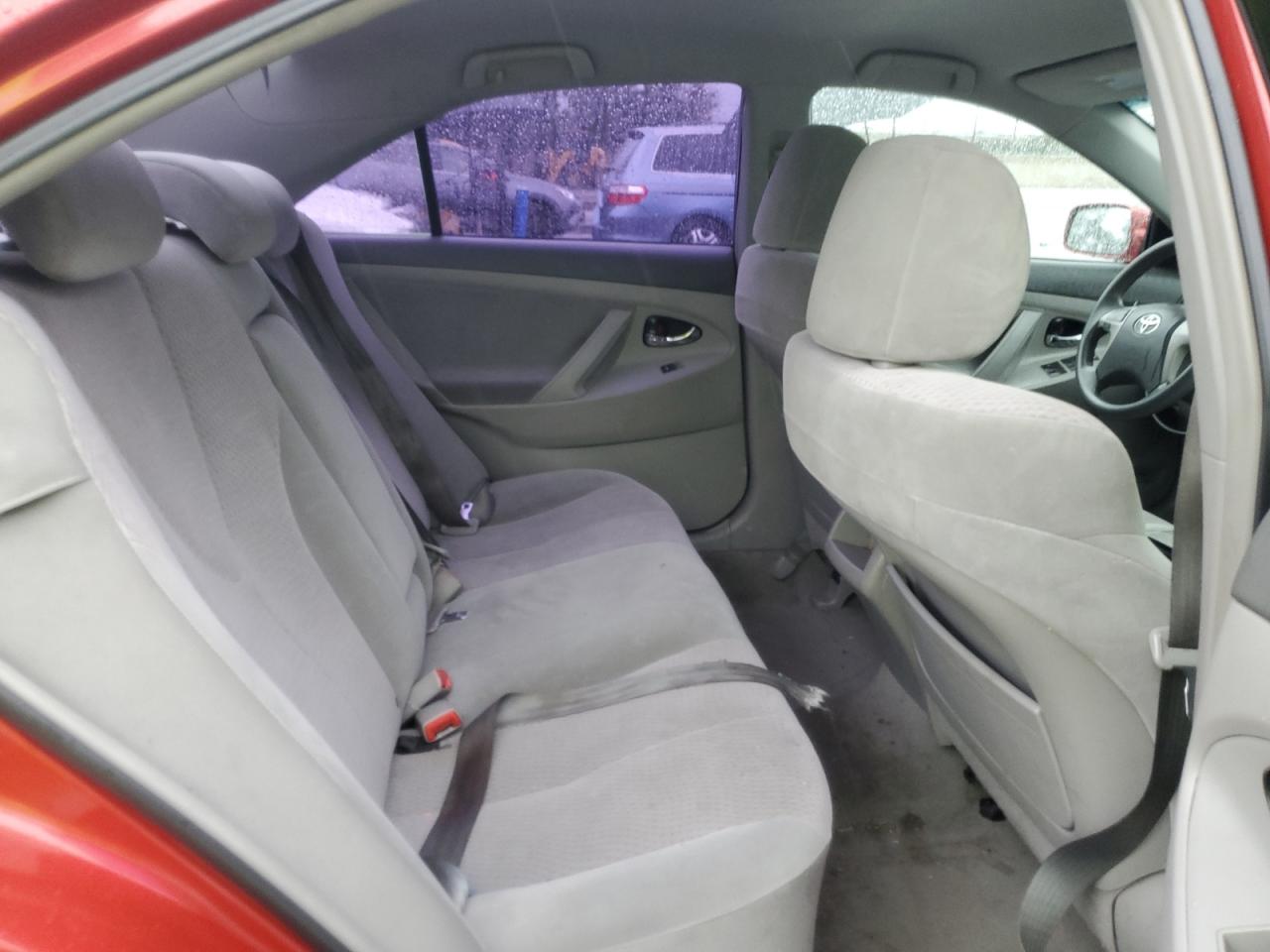 2011 Toyota Camry - Image 10