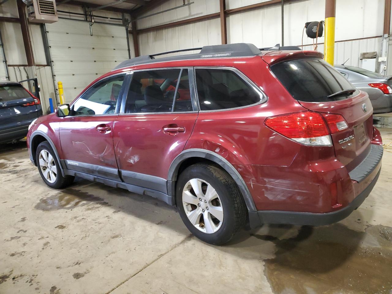 2011 Subaru Outback - Image 2