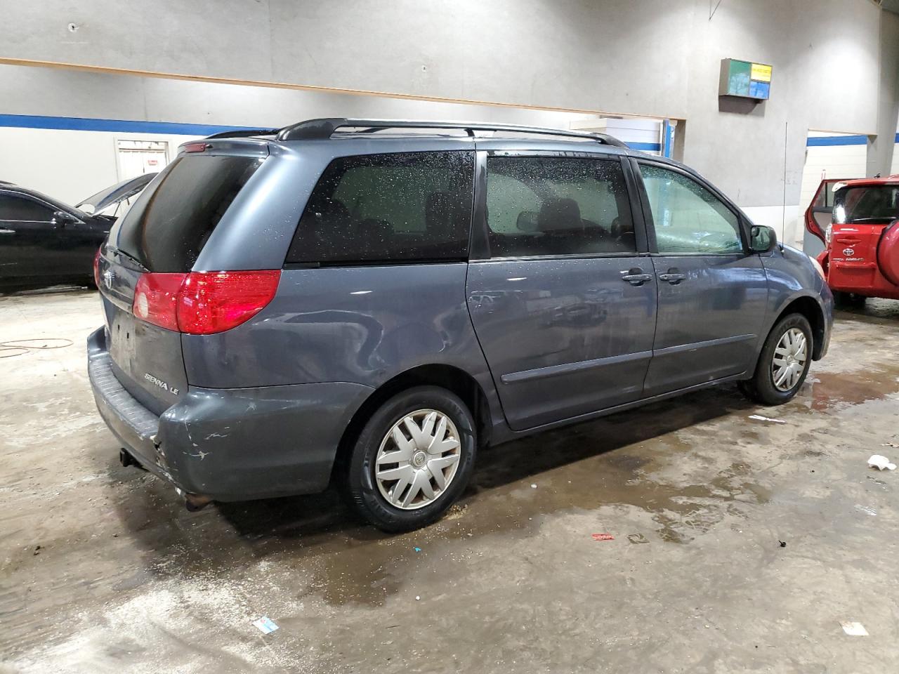 2006 Toyota Sienna - Image 3