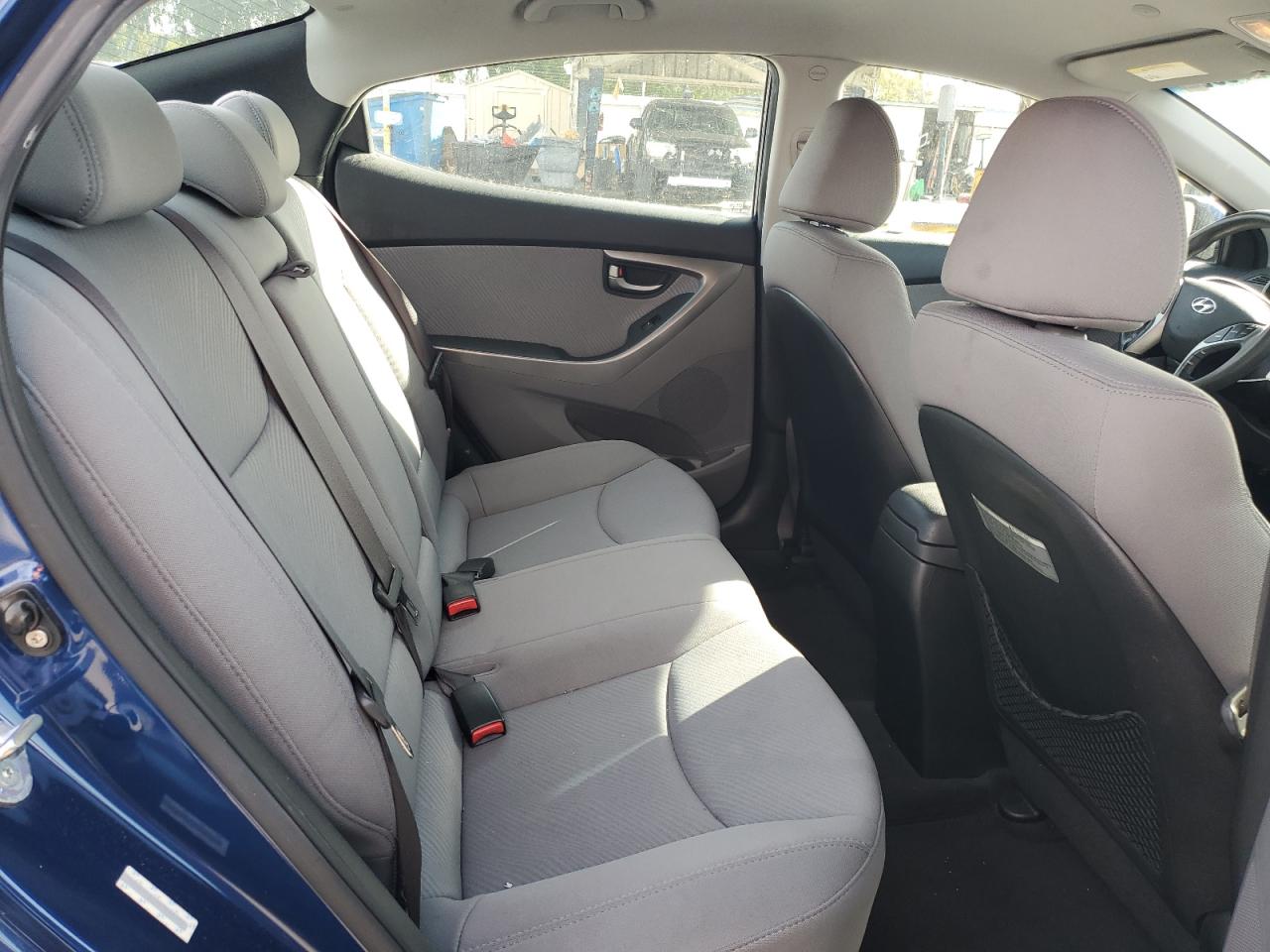 2013 Hyundai Elantra - Image 10
