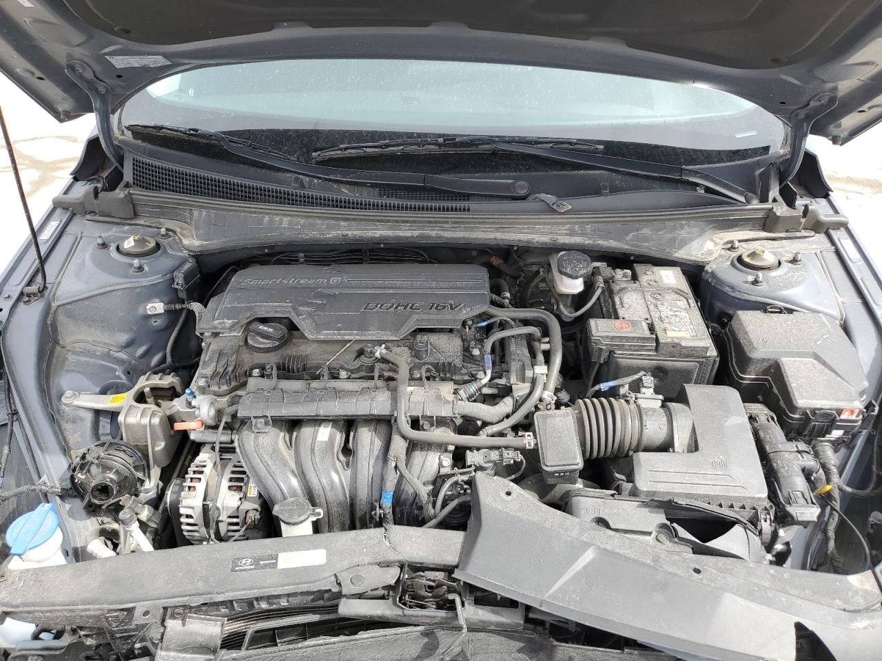 2023 Hyundai Elantra - Image 12