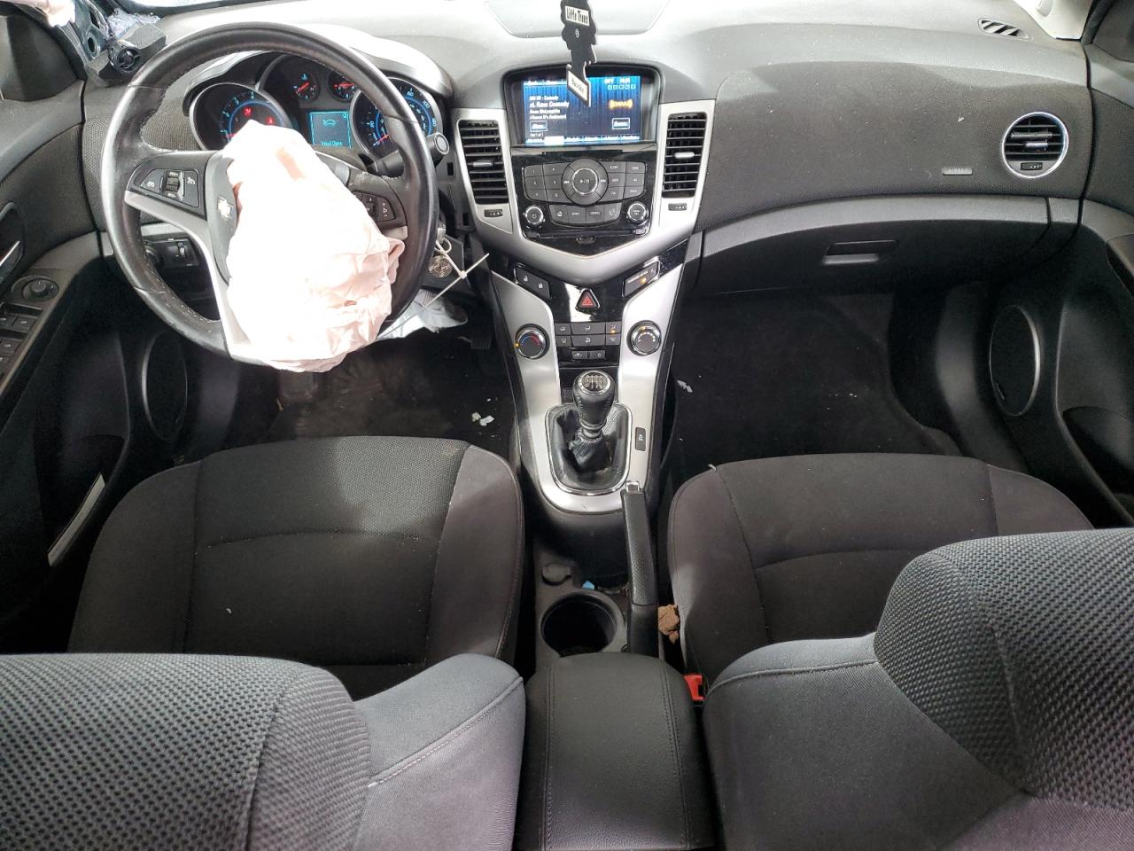 2014 Chevrolet Cruze - Image 8