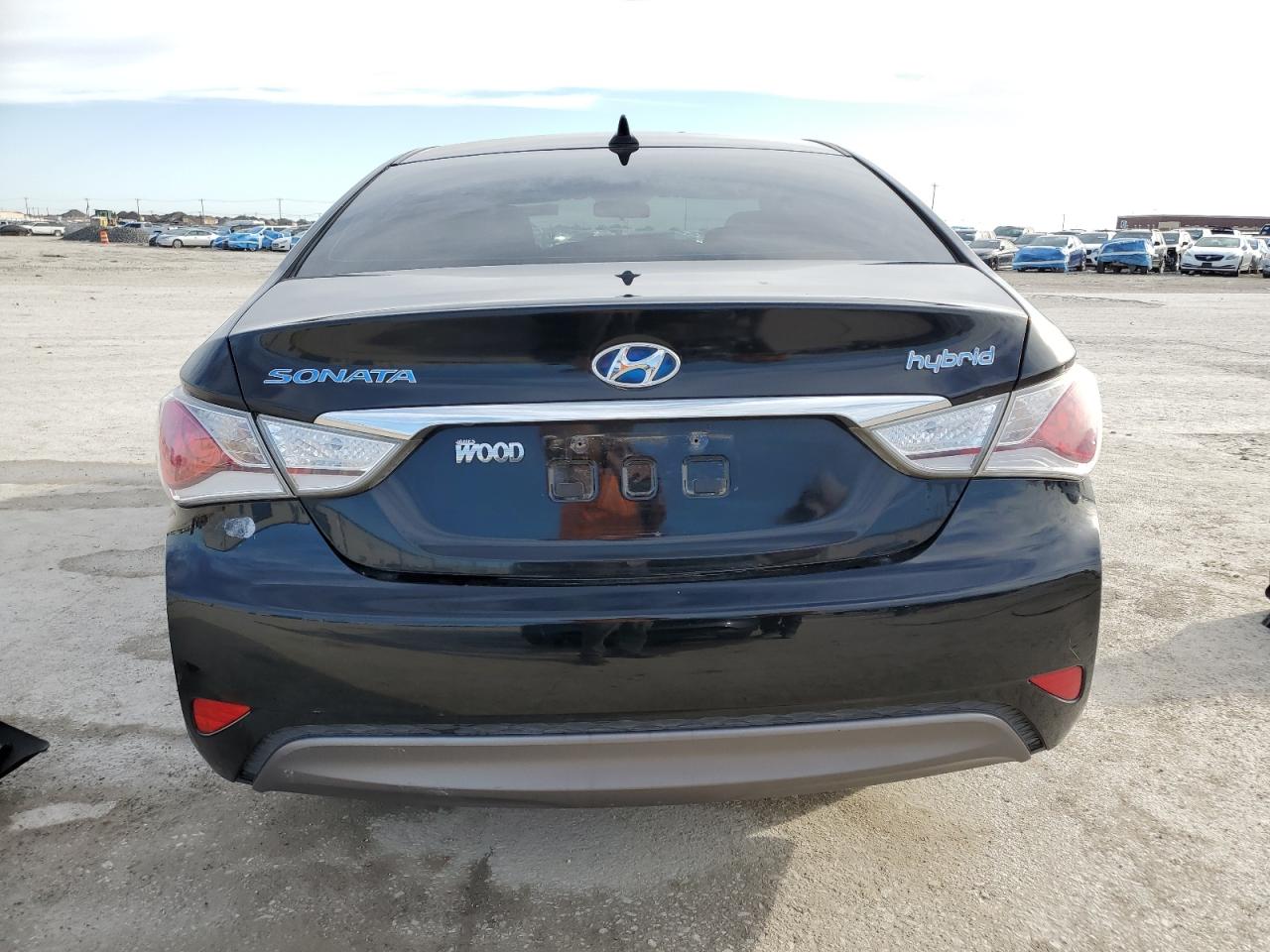 2011 Hyundai Sonata - Image 6