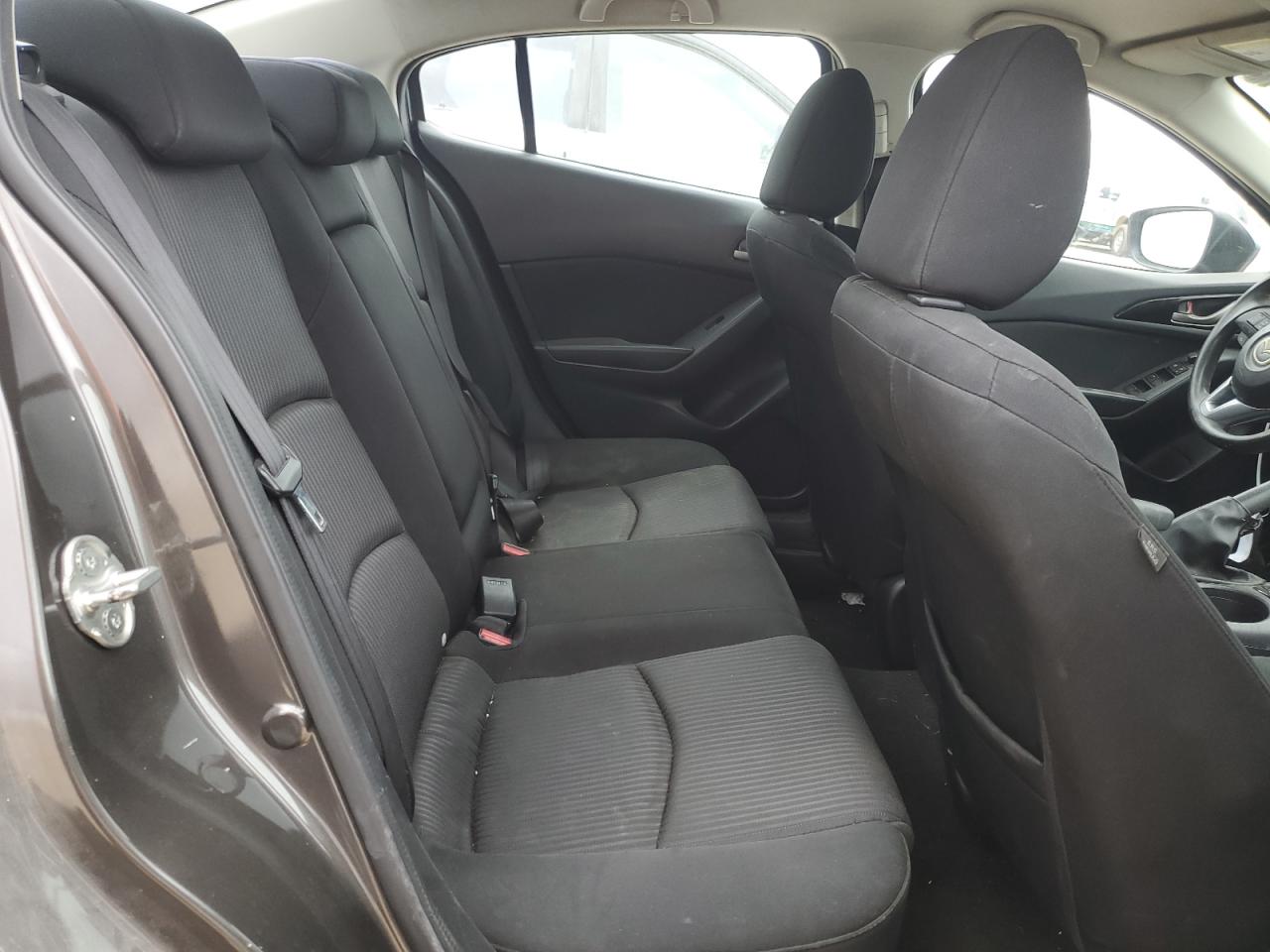 2016 Mazda 3 - Image 10