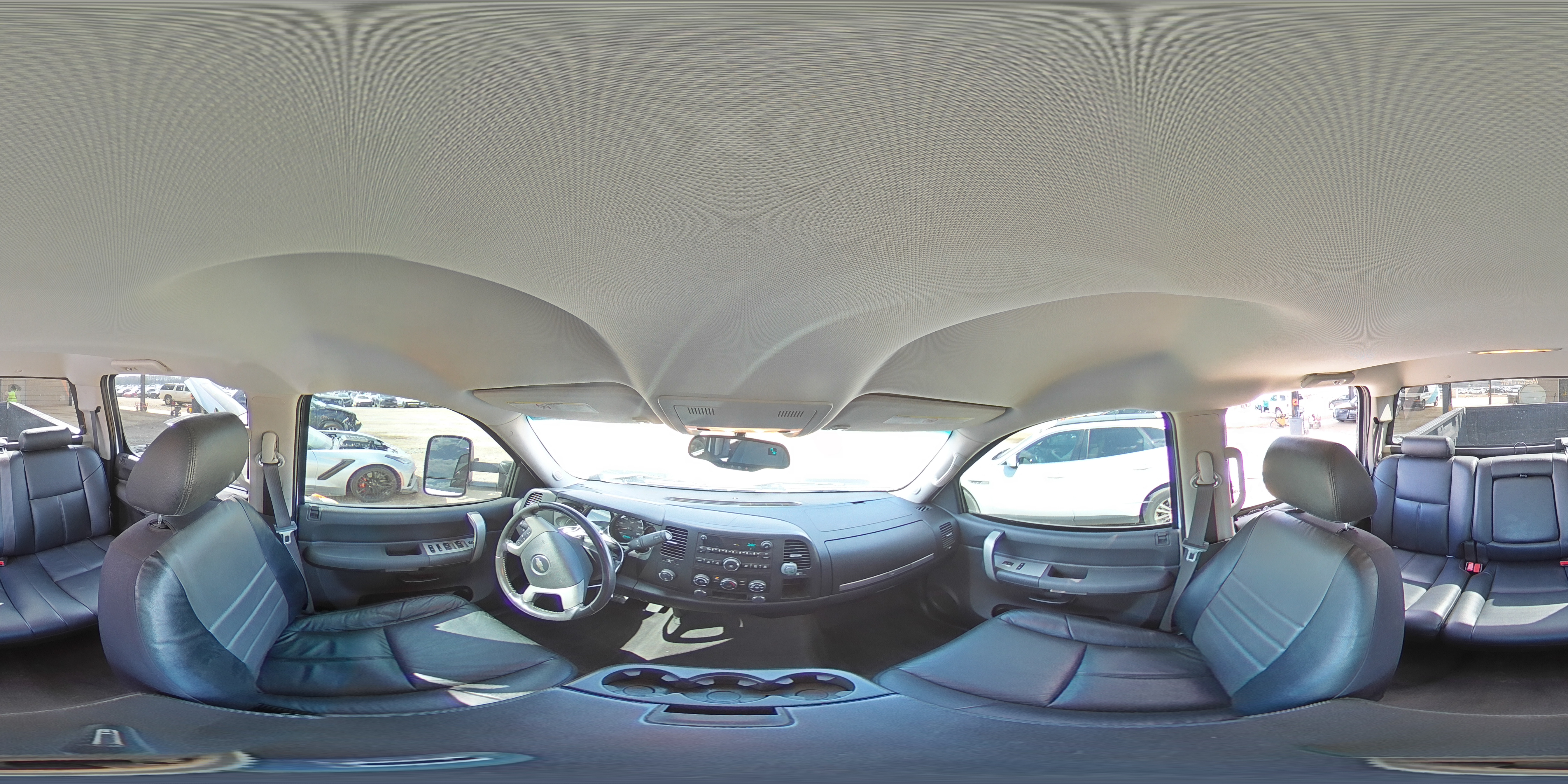 2007 Chevrolet Silverado - Image 13