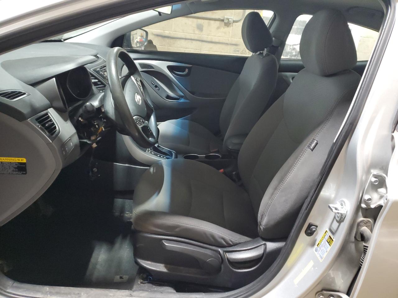 2015 Hyundai Elantra - Image 7
