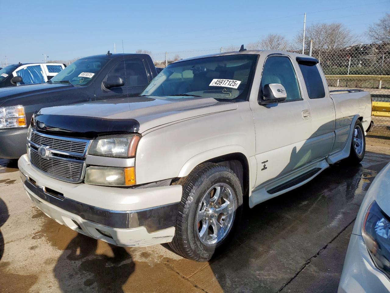 2006 Chevrolet Silverado - Image 1