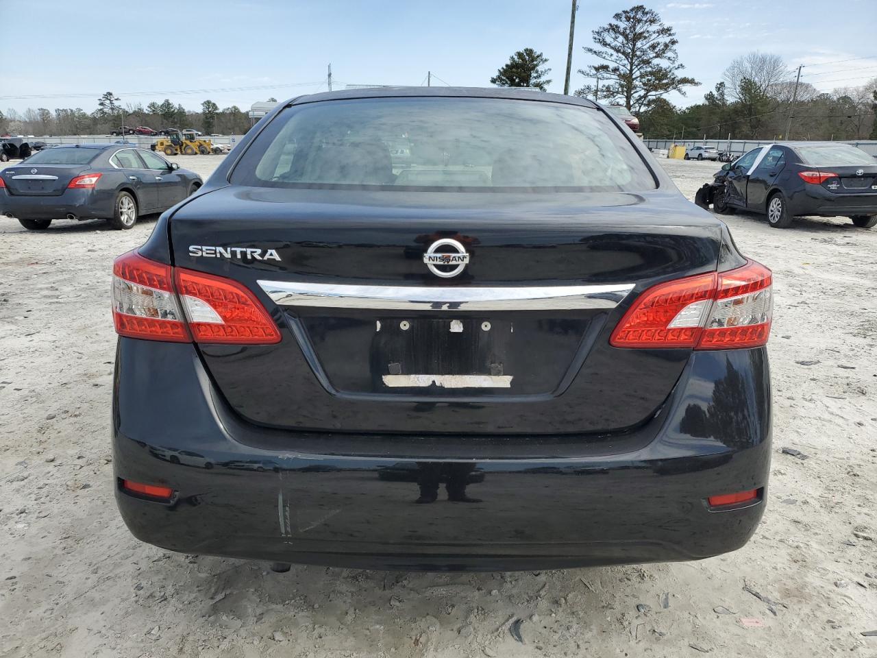 2015 Nissan Sentra - Image 6