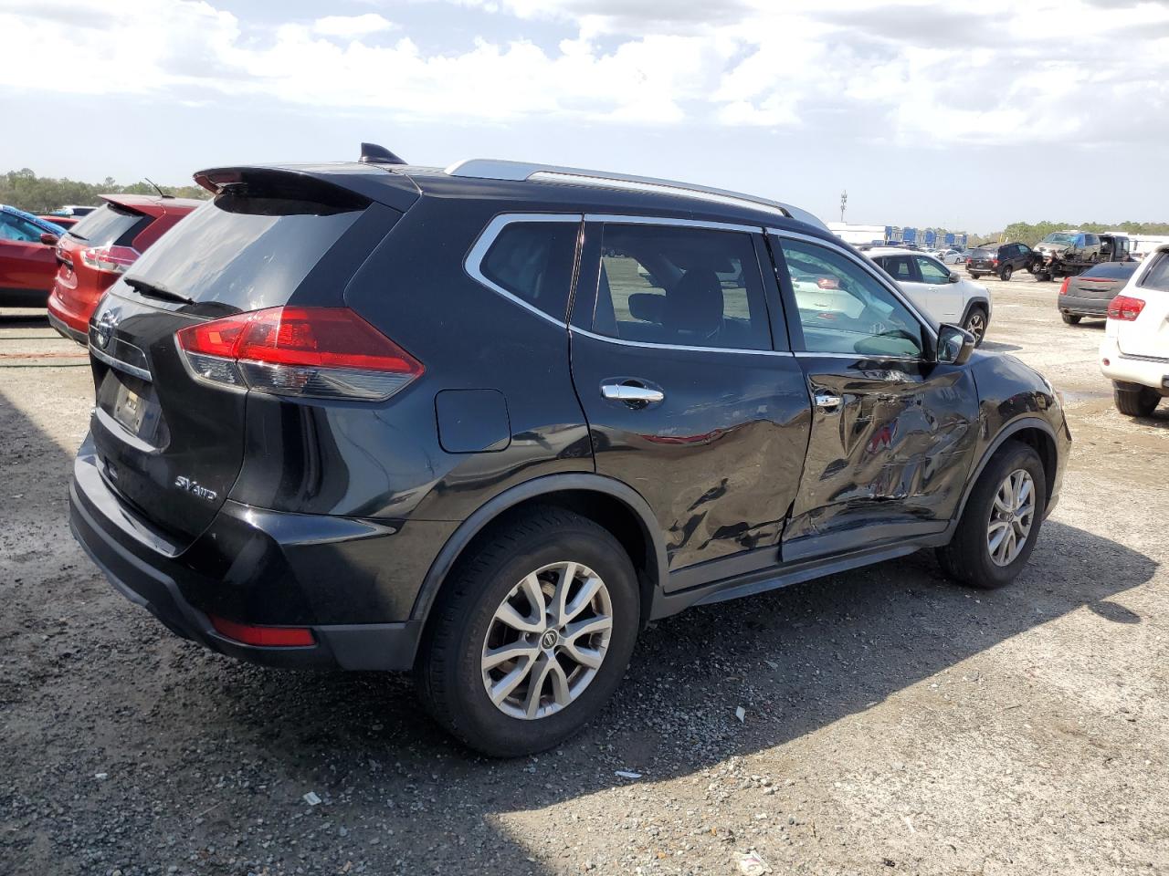 JN8AT2MV9JW305917 NISSAN ROGUE 2018